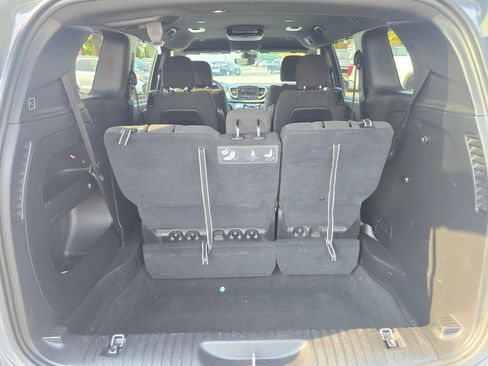 Used 2021 Chrysler Pacifica Touring w/ S Appearance Package FWD image 13