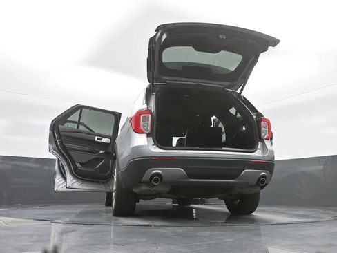 Used 2022 Ford Explorer Platinum w/ Technology Package image 42