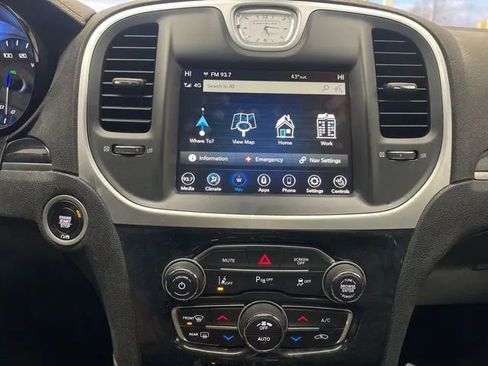 Used 2023 Chrysler 300 Touring L w/ Popular Equipment Group image 18