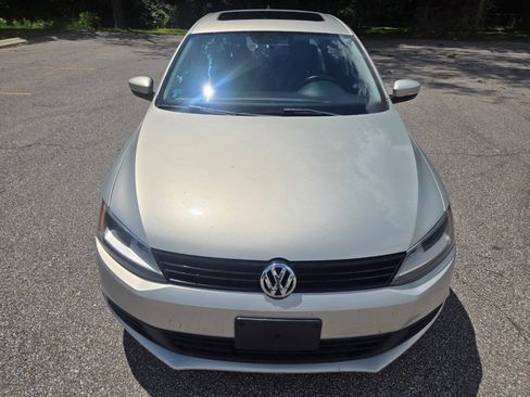 Used 2011 Volkswagen Jetta SE FWD image 16