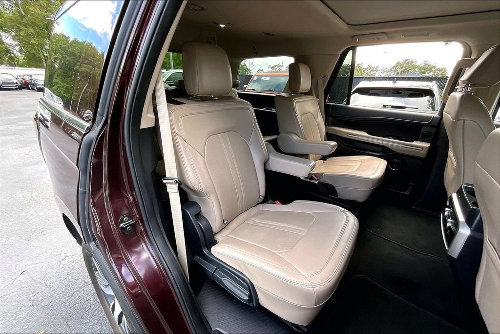 Used 2024 Ford Expedition Limited AWD/4WD image 22