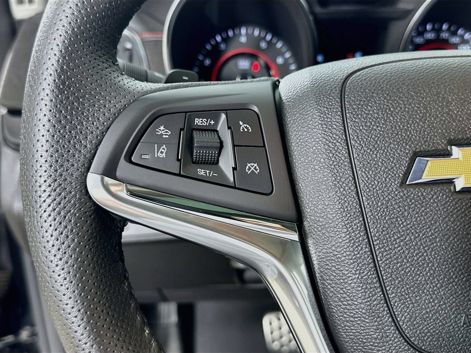 Used 2017 Chevrolet SS RWD image 18