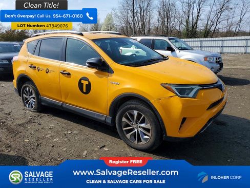 Used 2017 Toyota RAV4 LE Plus image 5