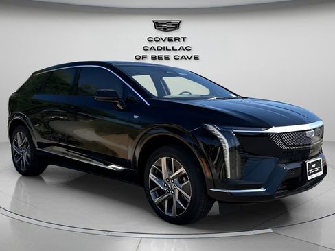 New 2026 Cadillac Optiq Luxury 1 image 12