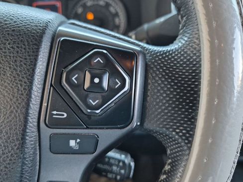 Used 2022 Toyota Tacoma TRD Sport w/ Technology Package AWD/4WD image 23