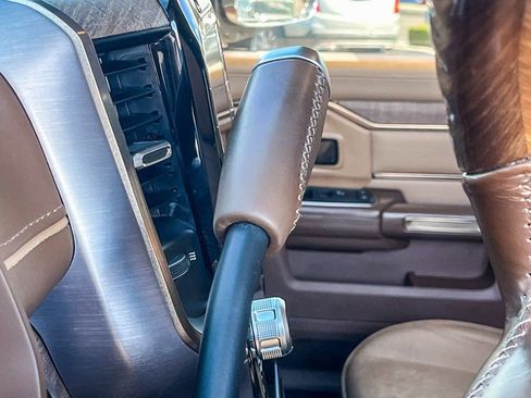 Used 2022 RAM 3500 Limited w/ Body Color Bumper Group image 40