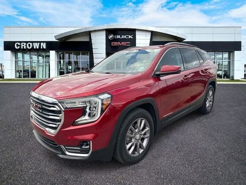 Used 2023 GMC Terrain SLT image 1
