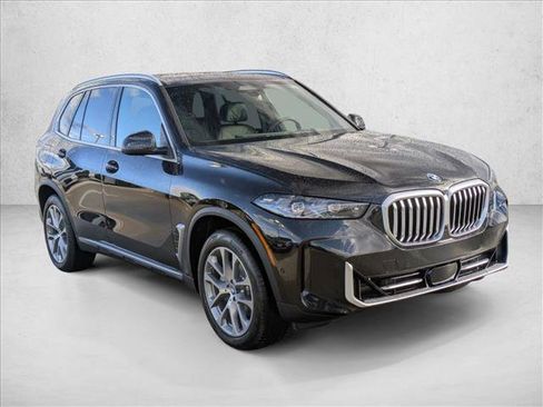 New 2026 BMW X5 xDrive40i w/ Climate Comfort Package image 7