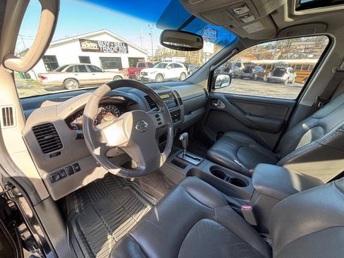 Used 2005 Nissan Frontier LE w/ (X01) Leather Pkg image 17