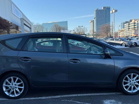 Used 2013 Toyota Prius V Five image 2