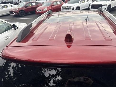 Used 2023 GMC Acadia Denali w/ Denali Ultimate Package image 2