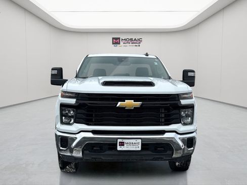 Used 2025 Chevrolet Silverado 2500 W/T w/ WT Convenience Package image 2