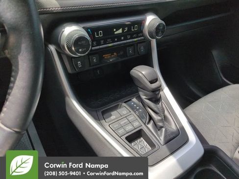 Used 2021 Toyota RAV4 XLE w/ XLE Grade Weather Package AWD/4WD image 17