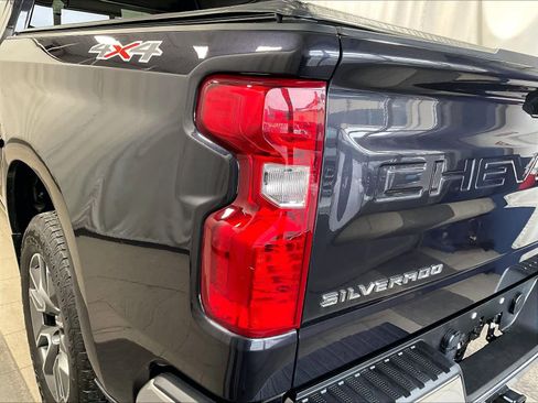 Used 2024 Chevrolet Silverado 1500 LT image 33
