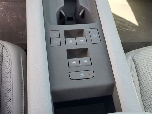 New 2023 Hyundai Ioniq 6 SEL image 21