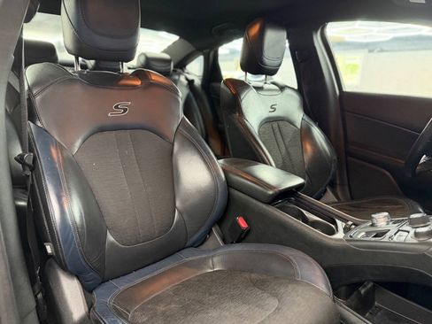 Used 2015 Chrysler 200 S FWD image 15