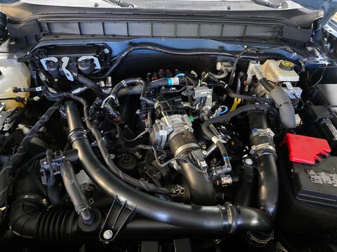 Used 2024 Ford Bronco Badlands AWD/4WD image 45