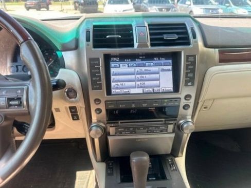 Used 2013 Lexus GX 460 w/ Comfort Plus Pkg AWD/4WD image 2