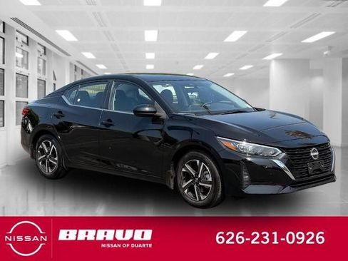 Used 2025 Nissan Sentra SV FWD image 1