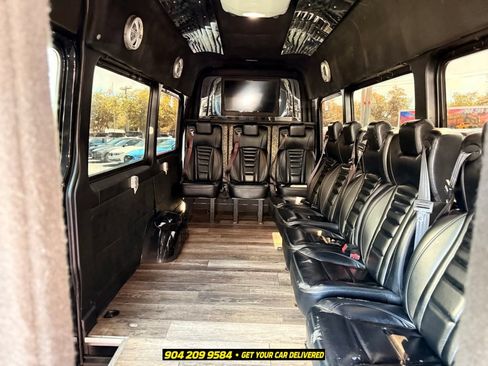 Used 2015 Mercedes-Benz Sprinter 3500 image 24
