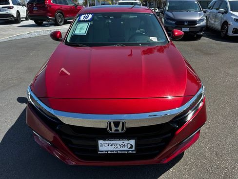 Used 2018 Honda Accord Touring image 3