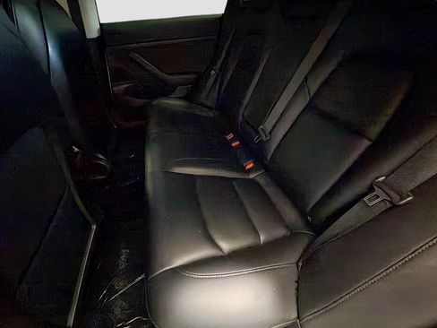 Used 2020 Tesla Model 3 RWD image 13