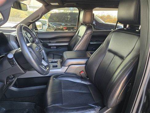 Used 2020 Ford Expedition XLT w/ Black Accent Package image 25