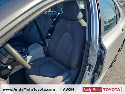 Used 2021 Toyota Camry LE image 10