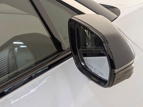 New 2026 Cadillac Vistiq Luxury image 21