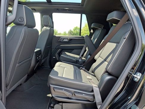 New 2026 Chevrolet Tahoe Premier w/ Sun And Tow Package AWD/4WD image 6