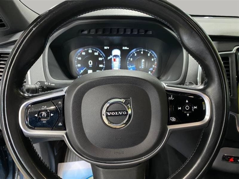 Used 2018 Volvo XC90 T5 Momentum w/ Convenience Package AWD/4WD image 13