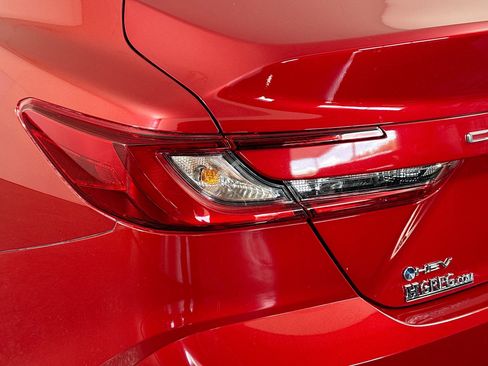 Used 2025 Toyota Camry LE image 36