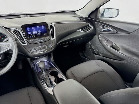 Used 2021 Chevrolet Malibu LS image 21