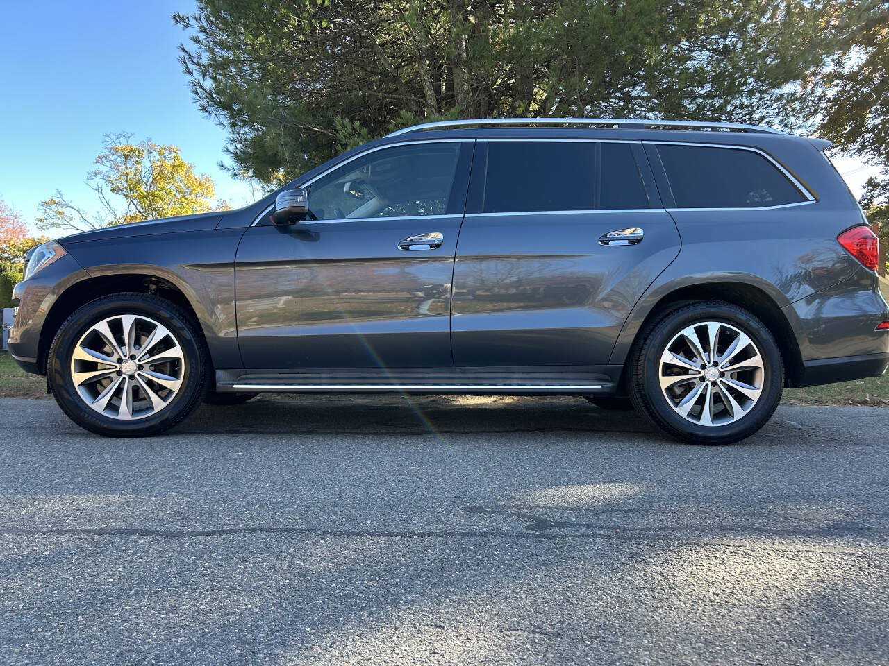 Used 2016 Mercedes-Benz GL 450 4MATIC image 25