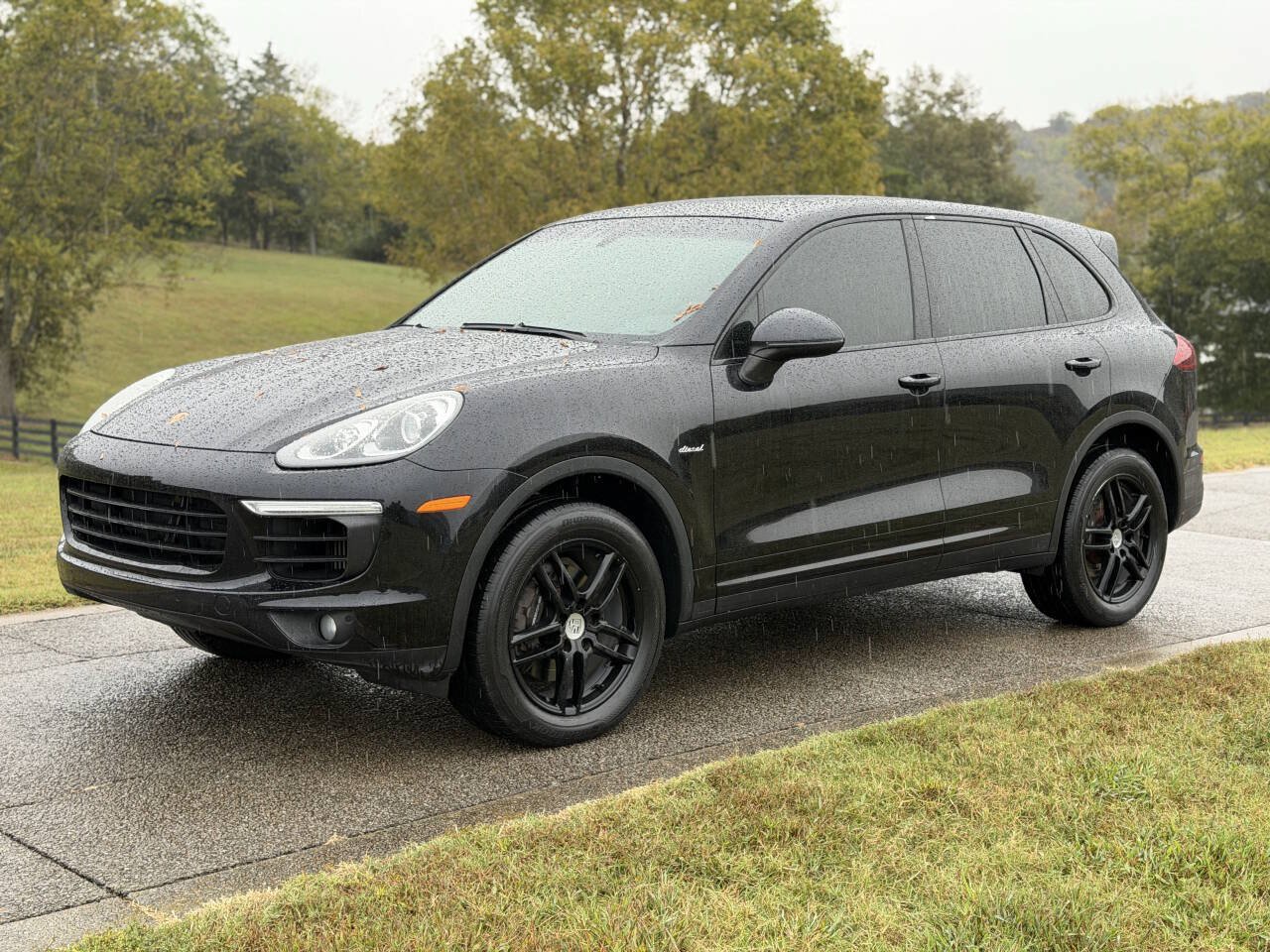 Used 2015 Porsche Cayenne Diesel AWD/4WD image 1