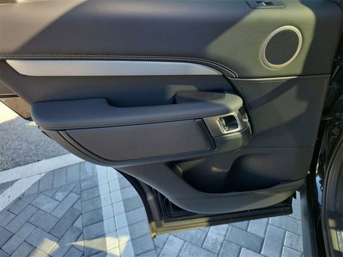 New 2026 Land Rover Discovery Limited Edition image 22