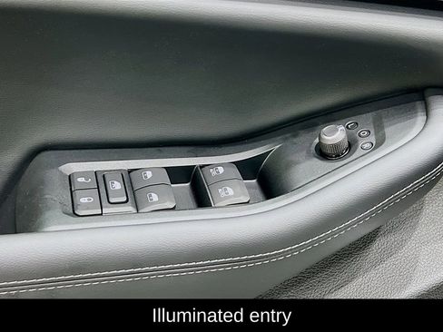 New 2025 Jeep Grand Cherokee Laredo w/ Luxury Tech Group I image 17