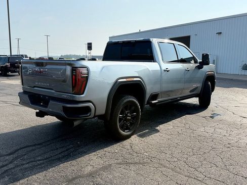 Used 2024 GMC Sierra 2500 AT4 w/ AT4 Premium Plus Package AWD/4WD image 2