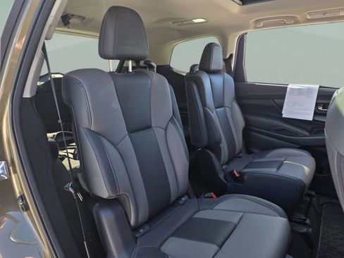 Used 2022 Subaru Ascent Onyx Edition image 23
