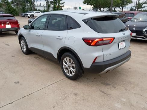 Used 2025 Ford Escape Active AWD/4WD image 8