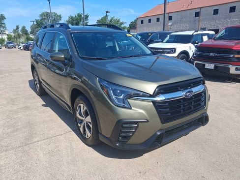 Used 2025 Subaru Ascent Premium AWD/4WD image 6