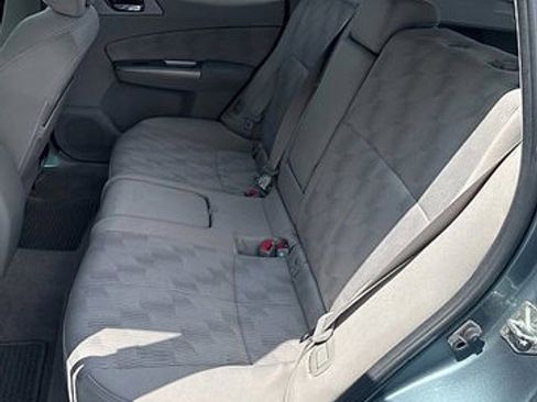 Used 2010 Subaru Forester 2.5X Premium w/ Popular Equipment Group 1A image 10