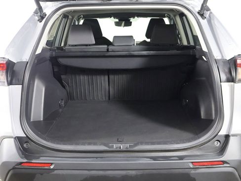 Used 2024 Toyota RAV4 XLE w/ Convenience Package image 18