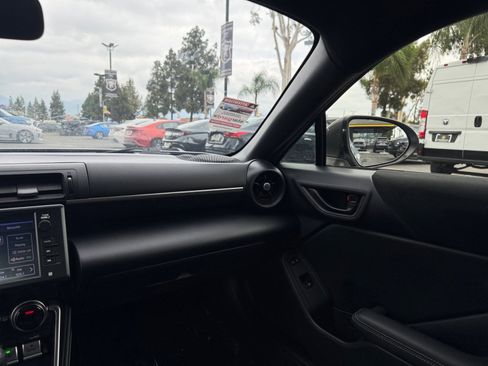 Used 2022 Toyota GR86 Premium w/ ALL Weather Mat Package (TMS) RWD image 17