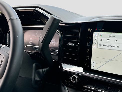 Used 2024 GMC Sierra 1500 SLT w/ X31 Off-Road Package image 17