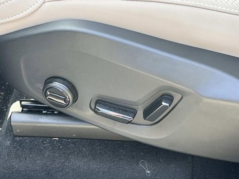 Used 2025 Volvo XC90 B6 Plus w/ Protection Package Premier image 22