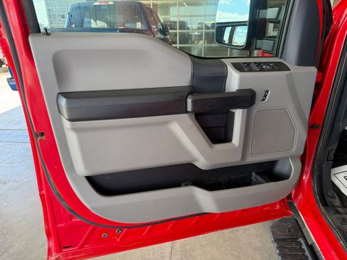 Used 2022 Ford F350 XL w/ Power Equipment Group AWD/4WD image 8