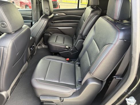 Used 2025 Chevrolet Traverse Z71 w/ Driver Confidence Package AWD/4WD image 27