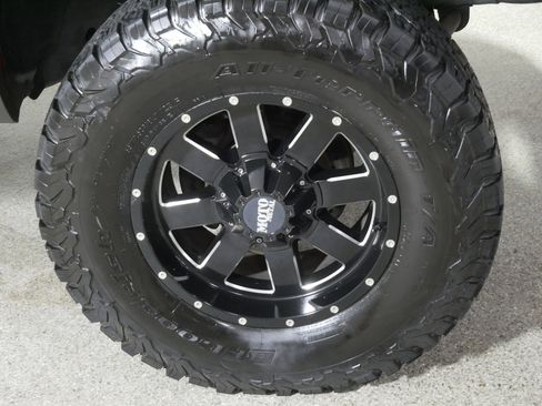 Used 2004 Chevrolet Avalanche 2500 w/ Preferred Equipment Group image 15