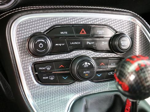 Used 2018 Dodge Challenger SRT Hellcat RWD image 20